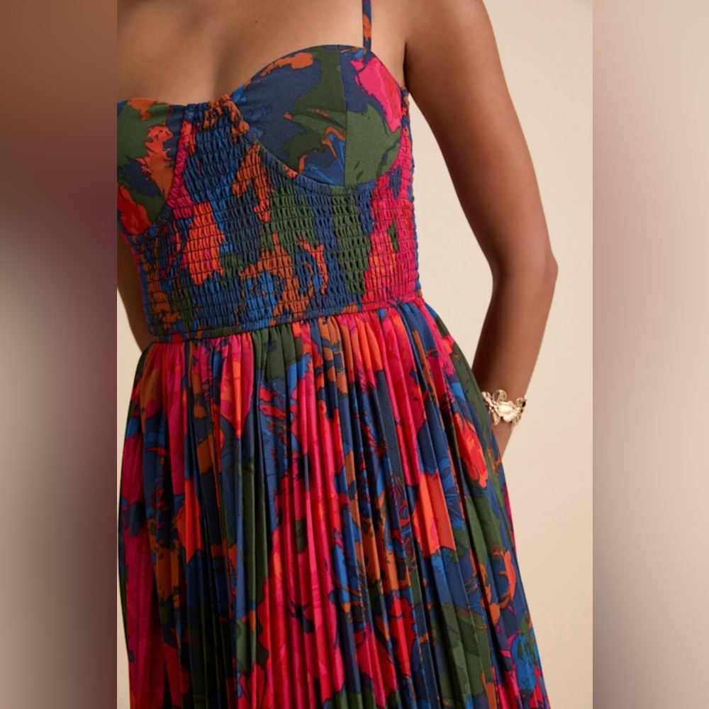 Lulu's Floral Pleated Maxi Dress in Red and Blue - Picture 2 of 5
